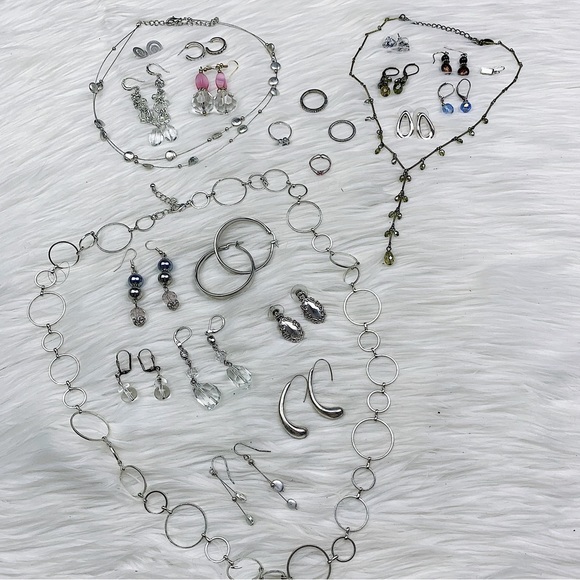 Cookie Lee Jewelry - 3 FOR $15! 23 Piece Assorted Brand Jewelry Lot Earrings Necklaces Rings